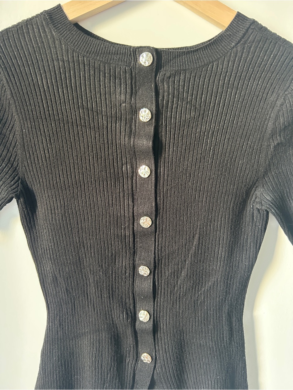 Simons Black Ribbed Button-Front Long Sleeve Top - Picture 2 of 5